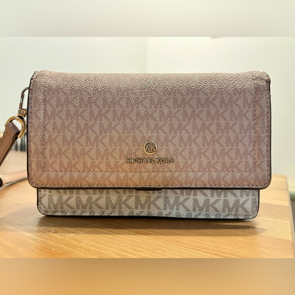 Michael Kors Jet Set Small Two-Tone Logo Smartphone Crossbody Bag, ballet multi.